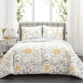 Aprile 3 Piece Quilt Set