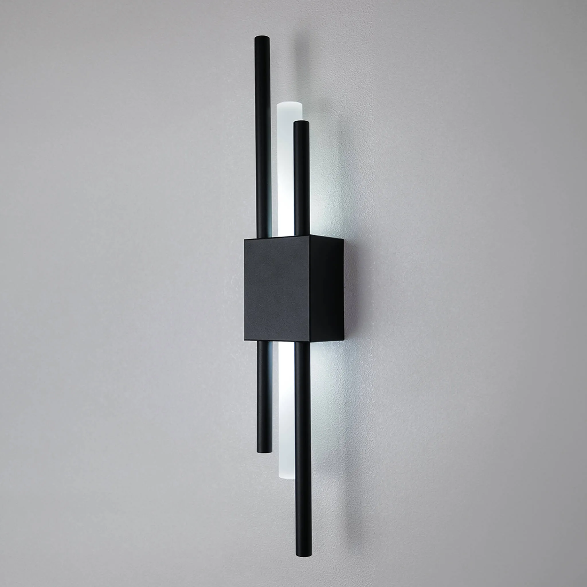 Glitch Wall Light • Black • Battery • 2 Pack