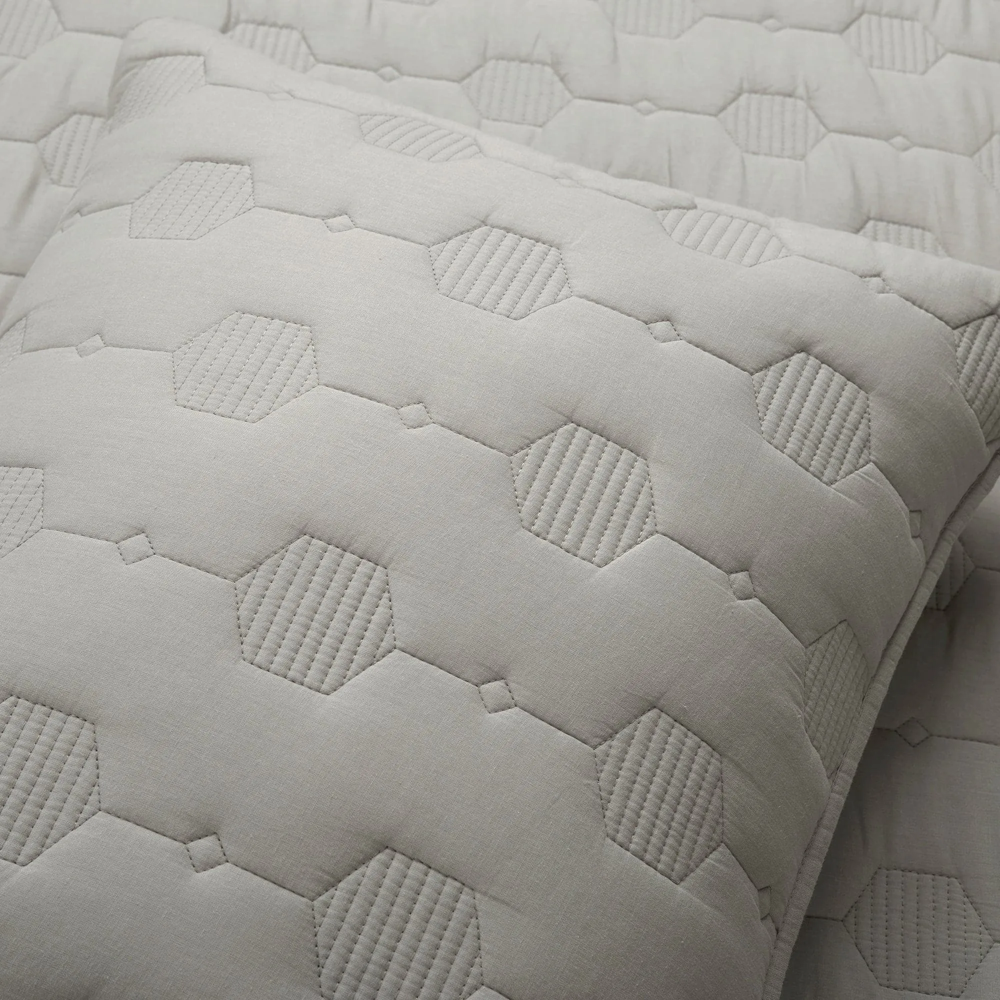 Hexagon Honeycomb Textured Cotton Quilt 3 Piece Set