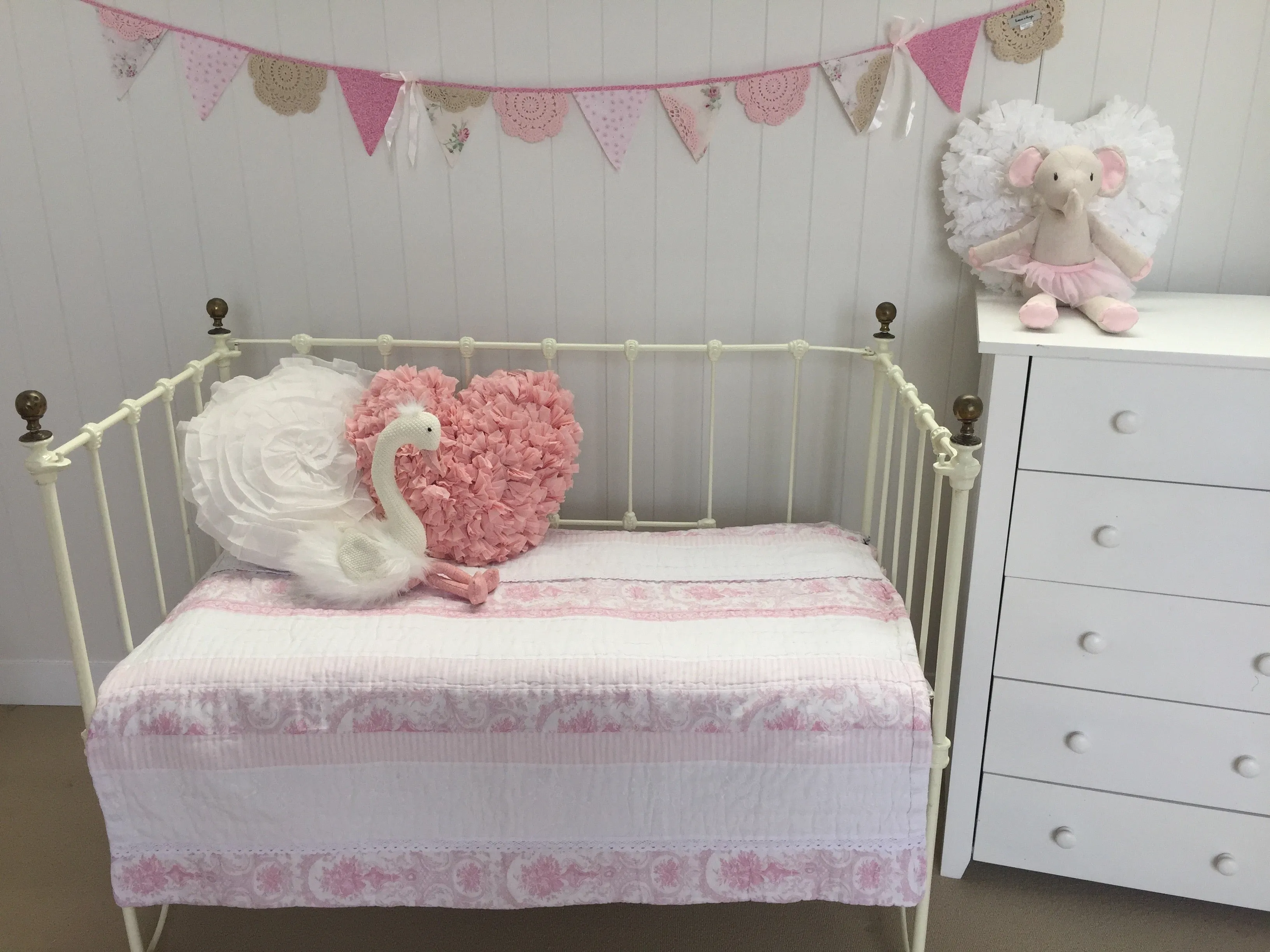 Juliet Pink Cot Quilt Nursery Bed Linen Bedding