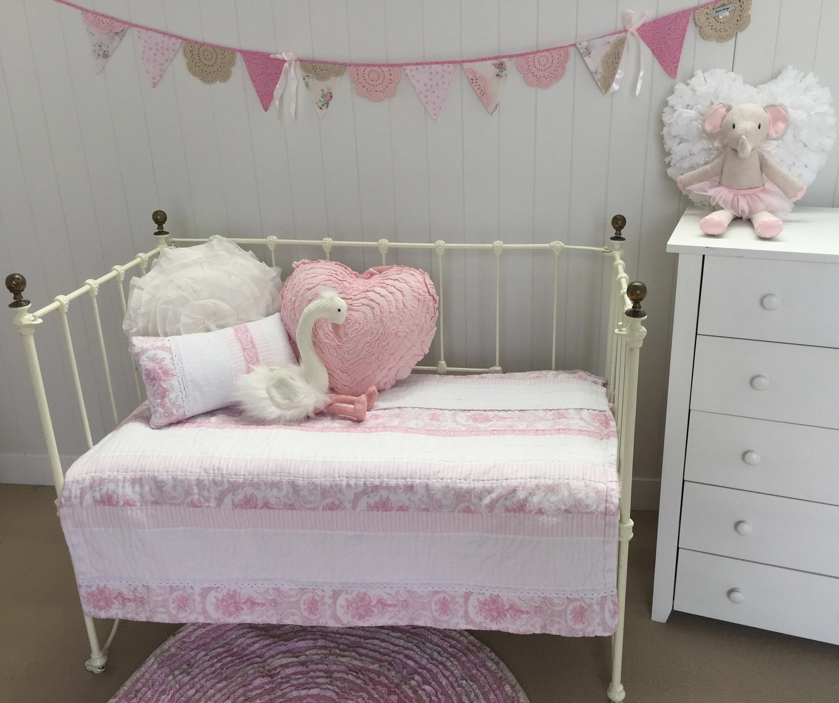 Juliet Pink Cot Quilt Nursery Bed Linen Bedding