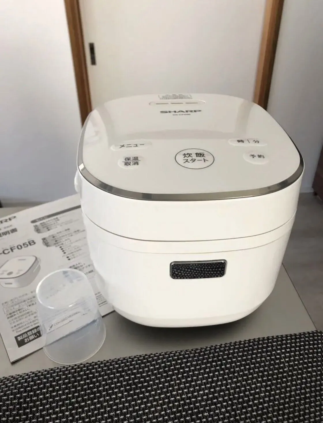 KS-CF05B-W Sharp Electronic Rice Cooker Microwave Rice Cooker White AC100V