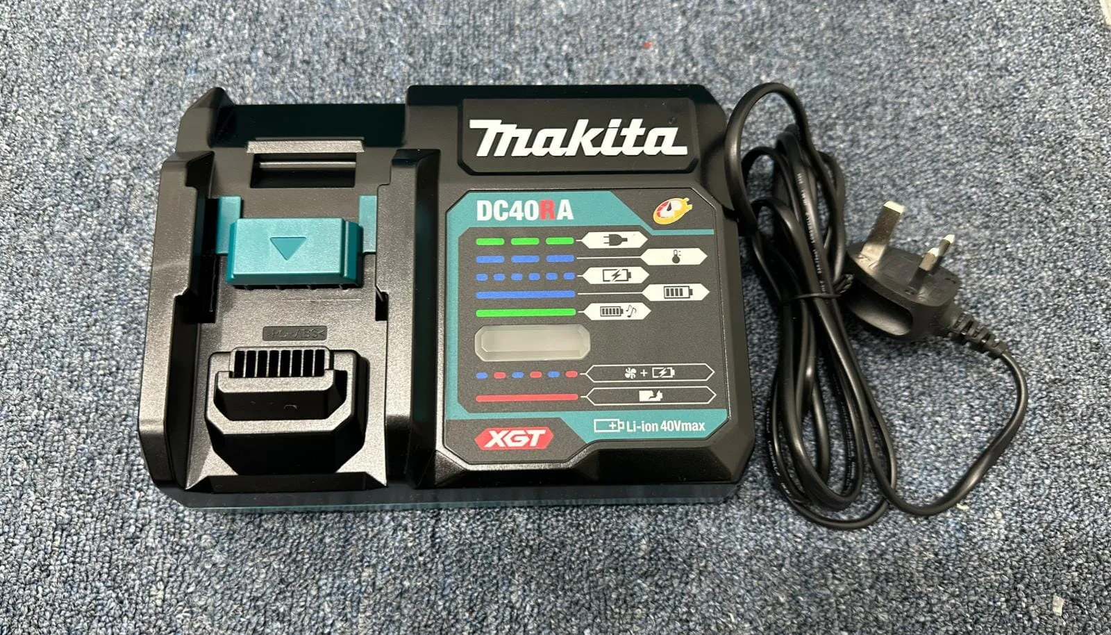 Makita GA029GM201(RM2J) Cordless Brushless Angle Grinder with Fast Charger (DC40RA), 4.0Ah Battery (BL4040) With Paddle Dead Man Switch | Model: M-GA029GM201 (OBSOLETED)