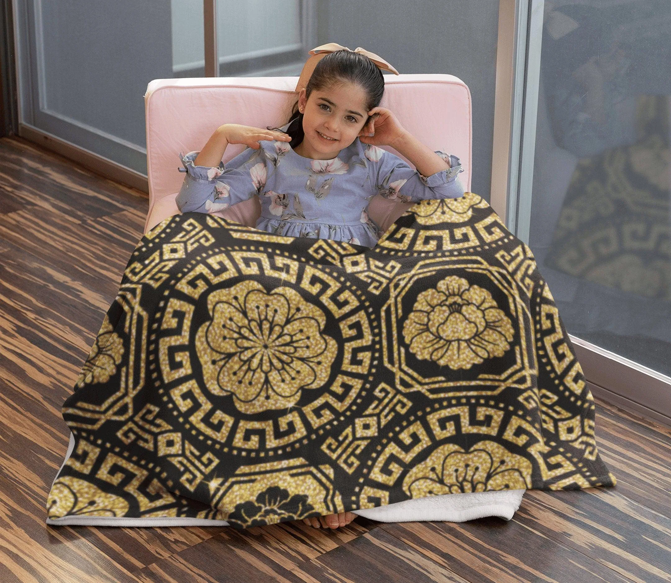 Modern Victorian Golden Flowers Baroque Soft Fluffy Velvet Flannel Fleece Throw Blanket