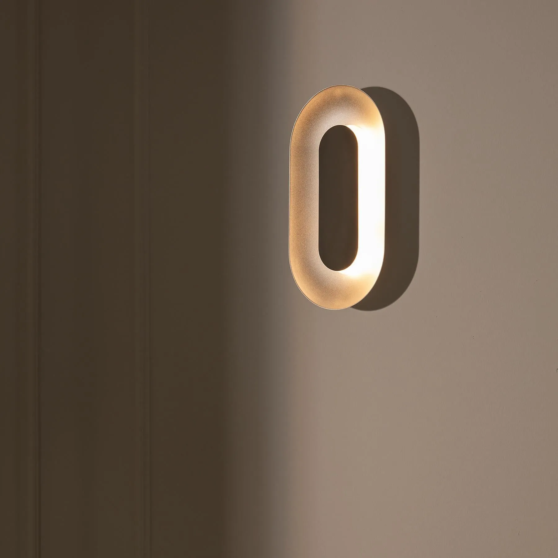 Nuura Sasi Wall Light