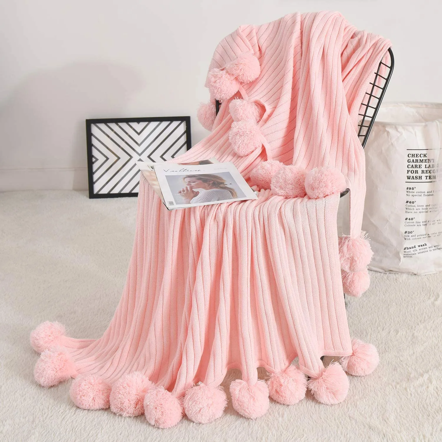 Pom Pom Light Pink Cotton Blanket