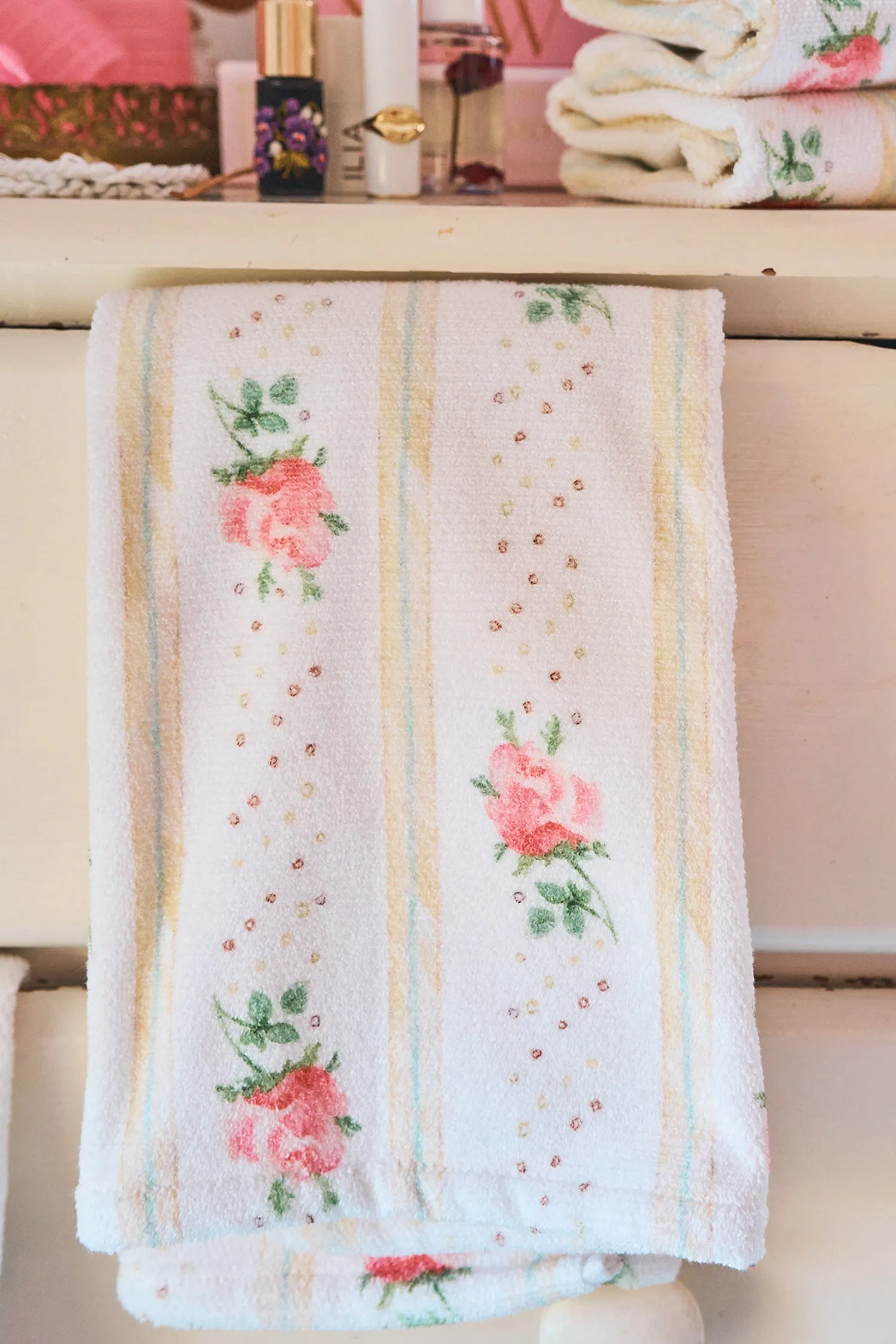 Rose Dot Bath Towel