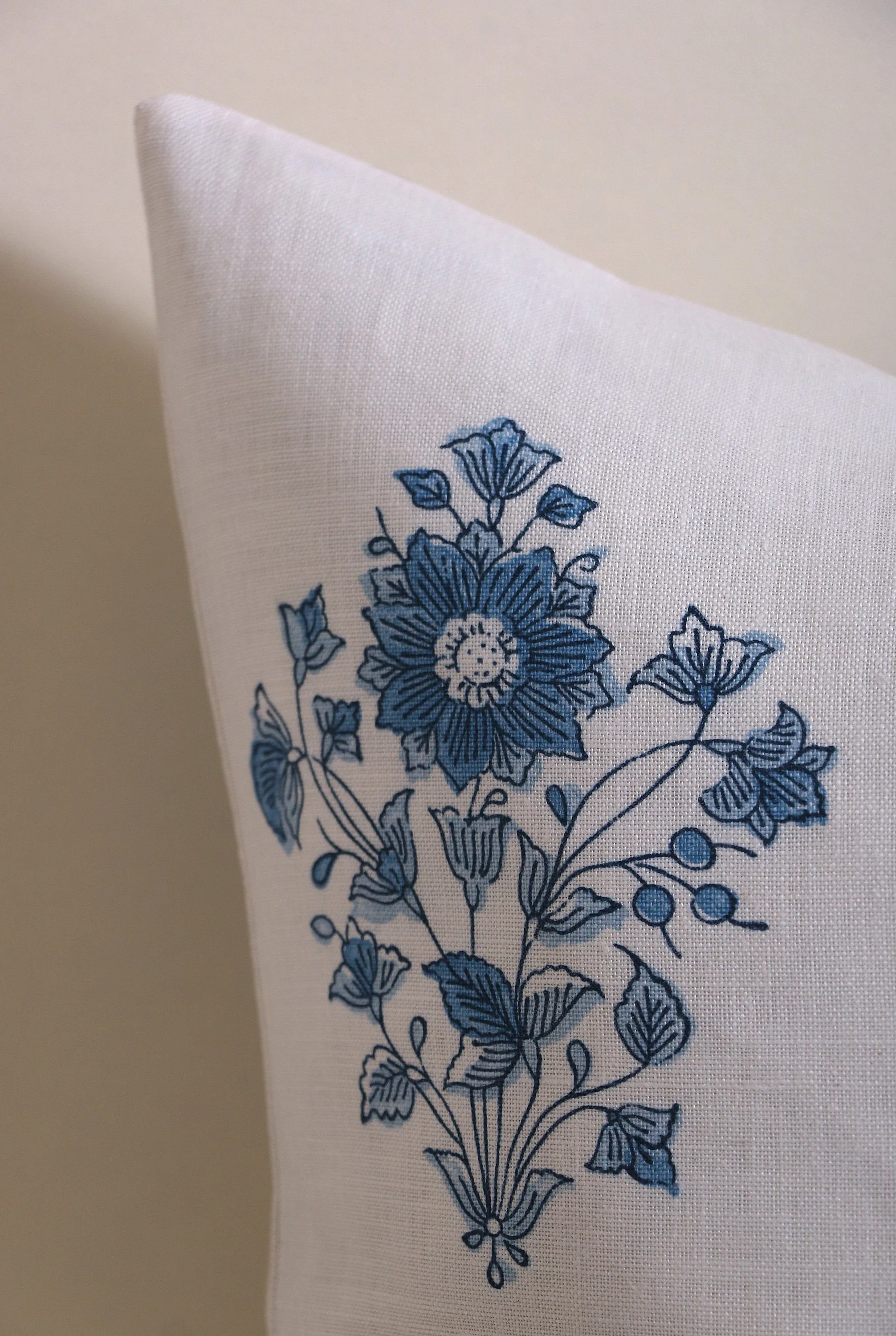 Schumacher Beatrice Bouquet Pillow cover / Blue and Ivory Pillow cover / Block Print Pillow Cover / Floral Pillow Cover